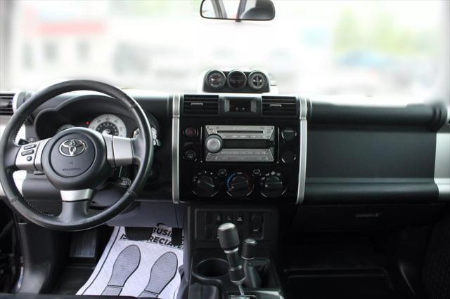 used 2008 Toyota FJ Cruiser car, priced at $14,999