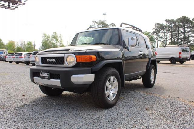 used 2008 Toyota FJ Cruiser car, priced at $14,999