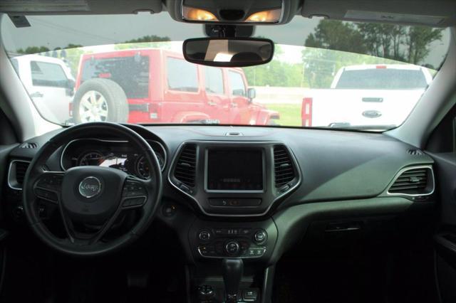 used 2019 Jeep Cherokee car, priced at $15,999