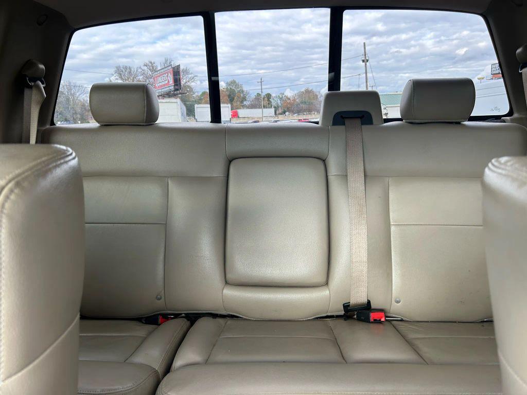 used 2005 Ford F-150 car, priced at $5,700