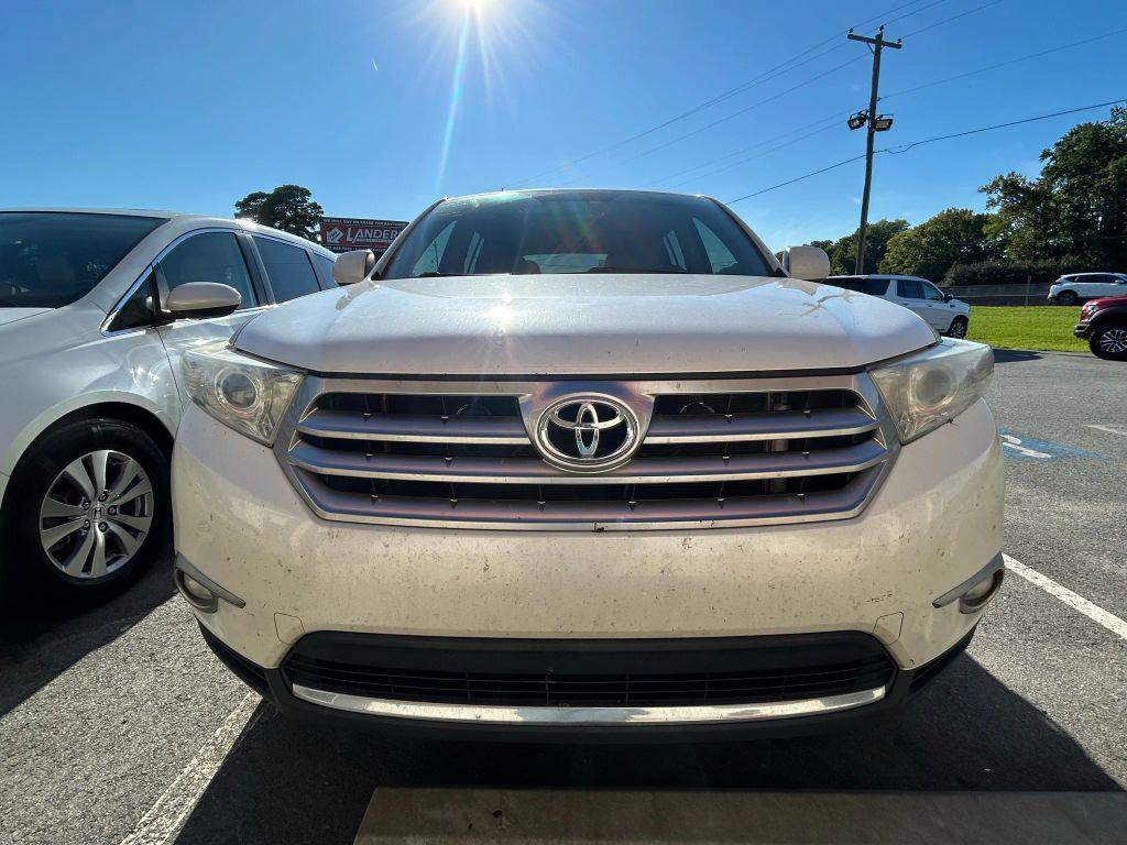 used 2012 Toyota Highlander car, priced at $9,999
