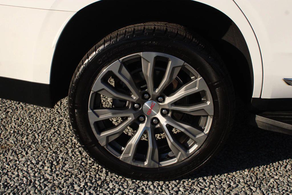 used 2021 GMC Yukon car, priced at $36,599