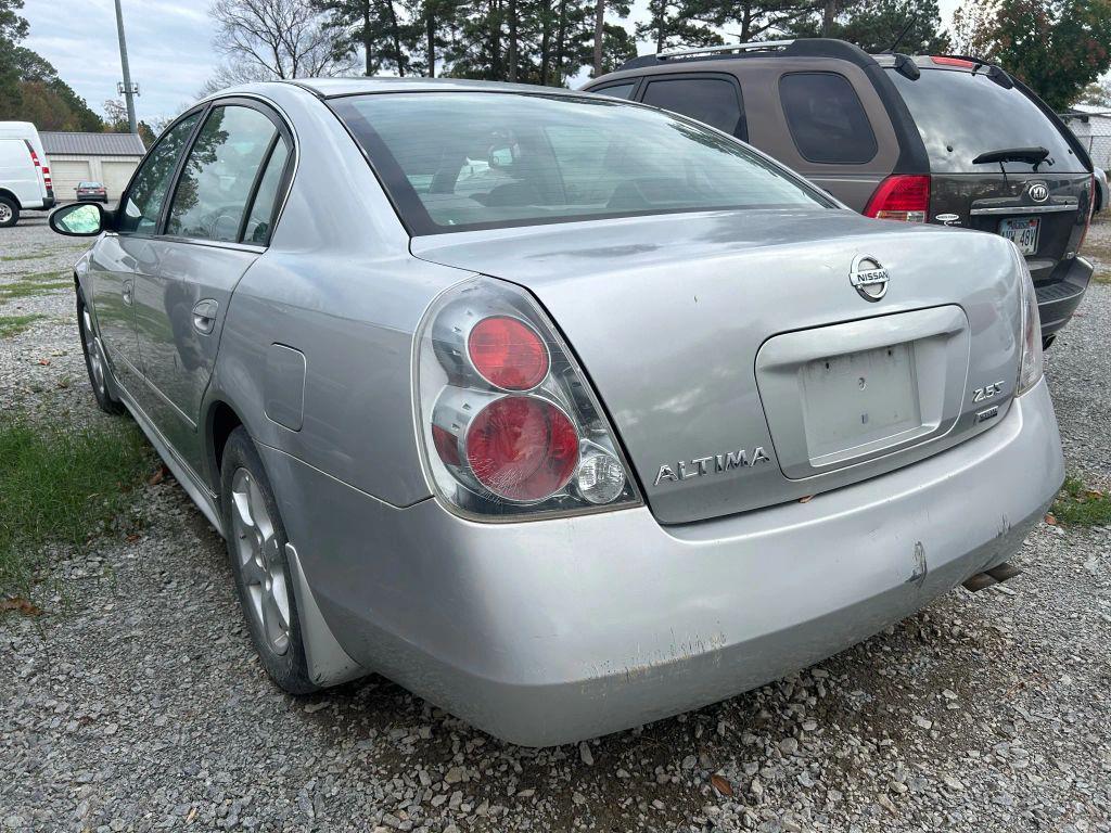 used 2006 Nissan Altima car, priced at $2,500