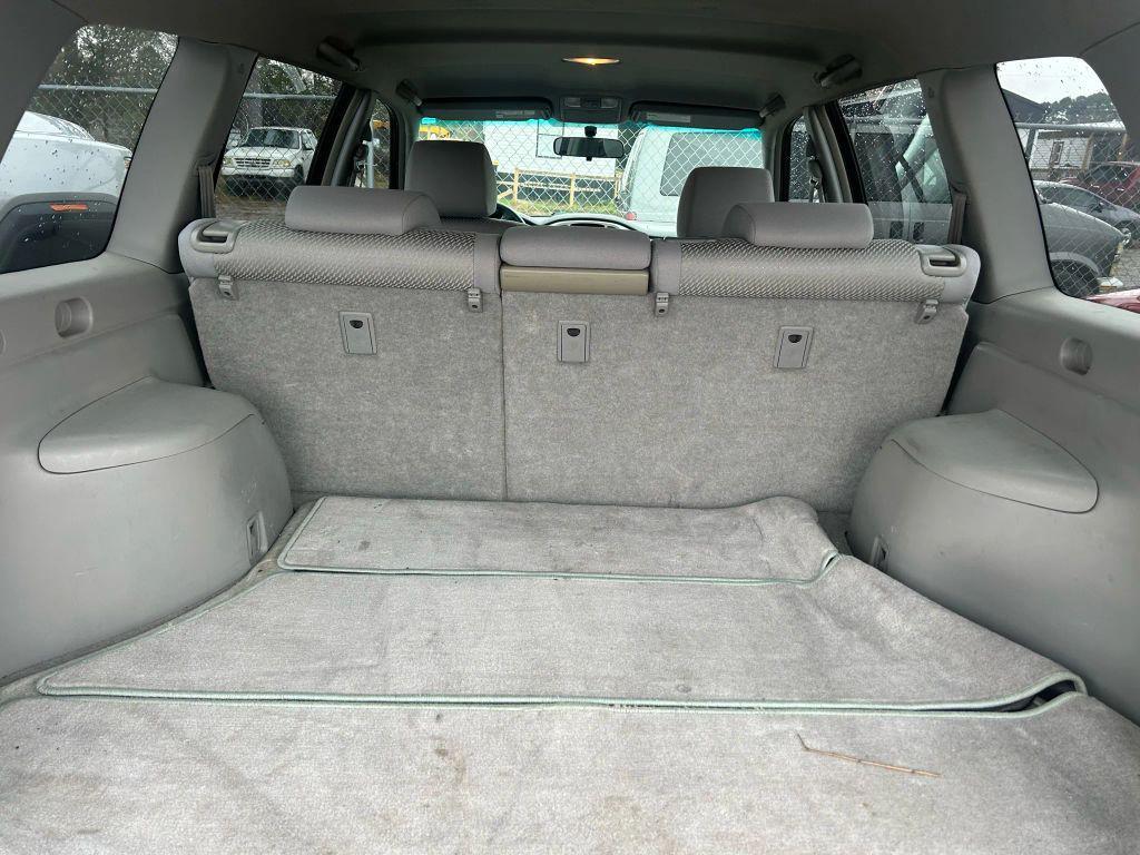 used 2007 Toyota Highlander car, priced at $5,500