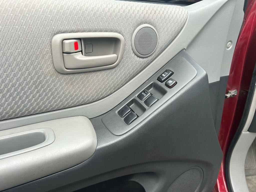 used 2007 Toyota Highlander car, priced at $5,500