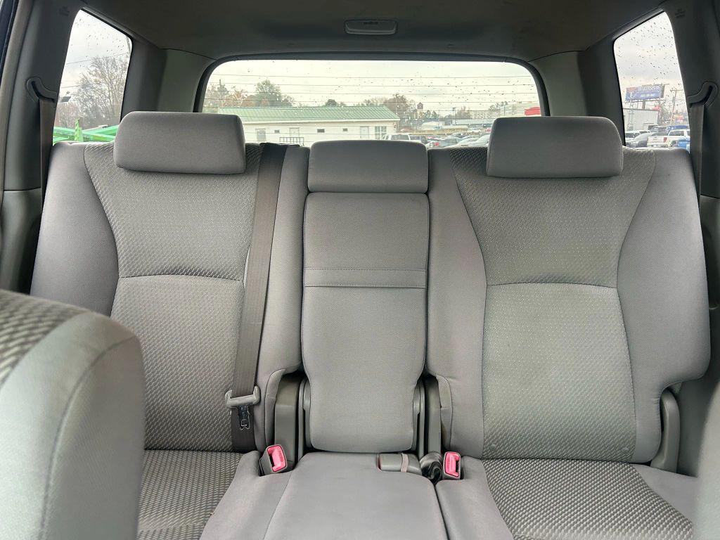 used 2007 Toyota Highlander car, priced at $5,500