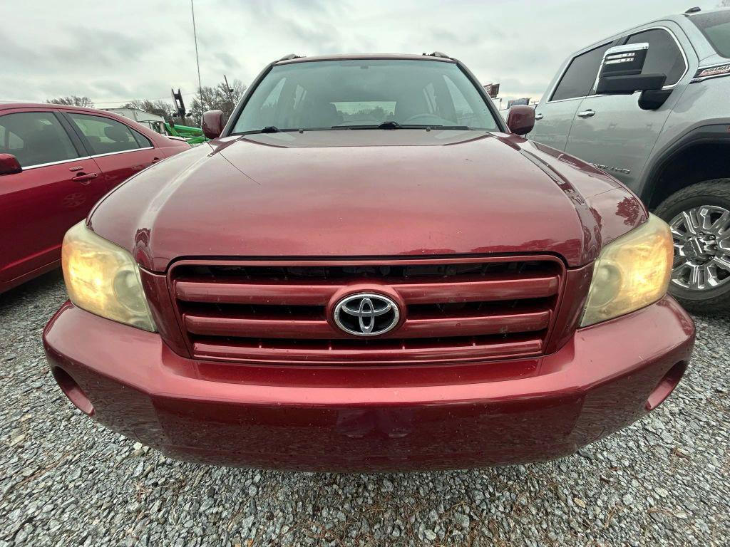 used 2007 Toyota Highlander car, priced at $5,500