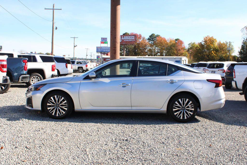 used 2023 Nissan Altima car, priced at $19,999