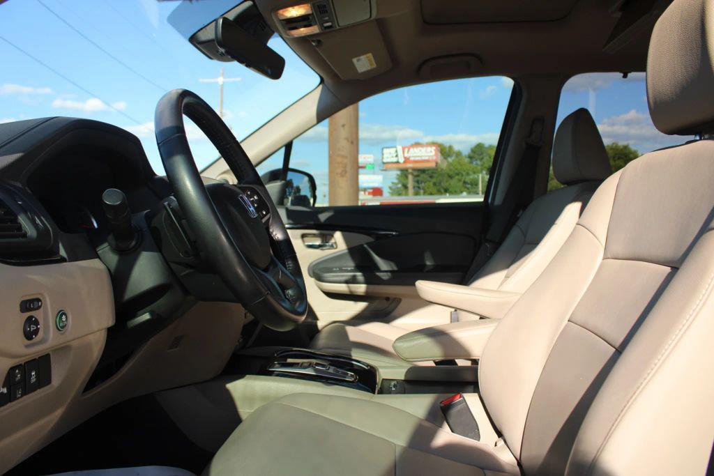 used 2021 Honda Pilot car, priced at $19,999