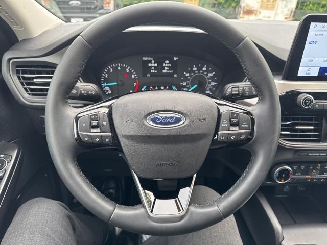 used 2022 Ford Escape car, priced at $25,948