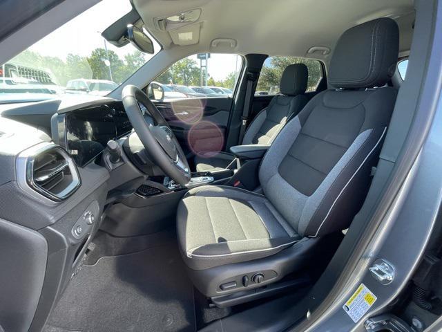 new 2025 Chevrolet TrailBlazer car, priced at $28,410