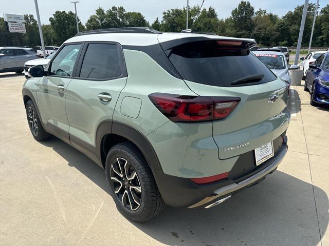 new 2025 Chevrolet TrailBlazer car, priced at $30,125