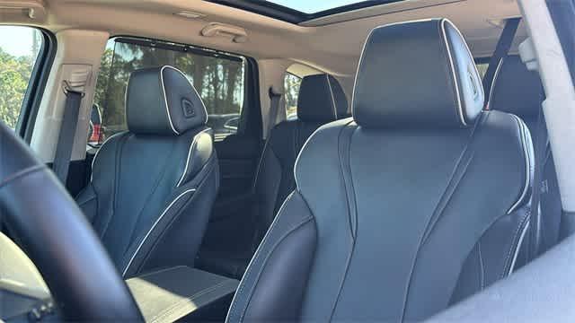 used 2022 Acura MDX car, priced at $43,800