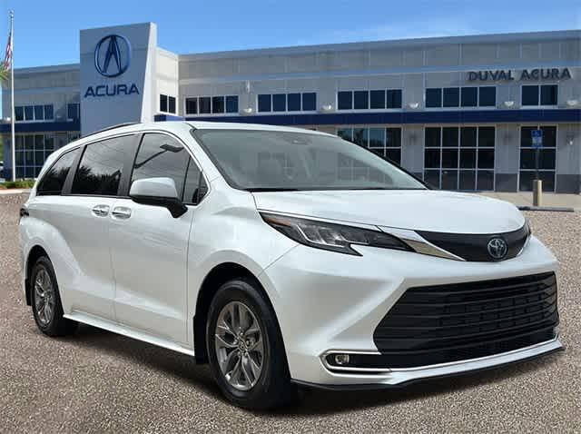 used 2023 Toyota Sienna car, priced at $43,700