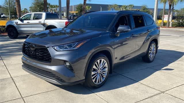 used 2023 Toyota Highlander car, priced at $43,922