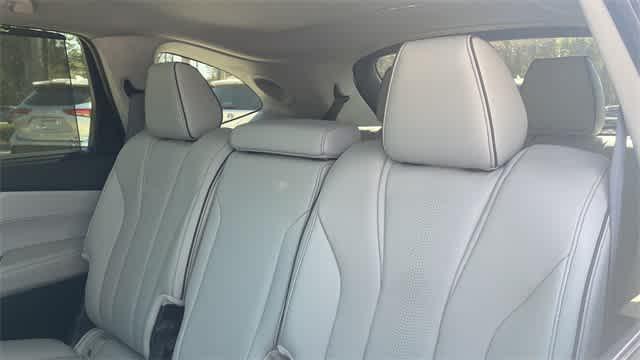 used 2024 Acura MDX car, priced at $55,500