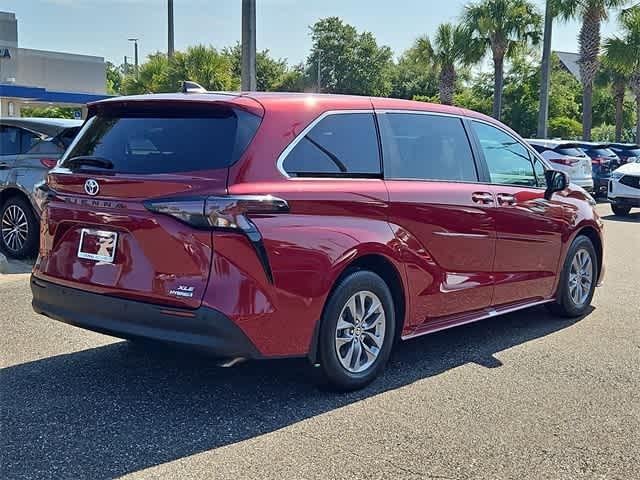 used 2023 Toyota Sienna car, priced at $39,900