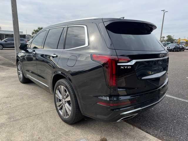 used 2023 Cadillac XT6 car, priced at $35,665