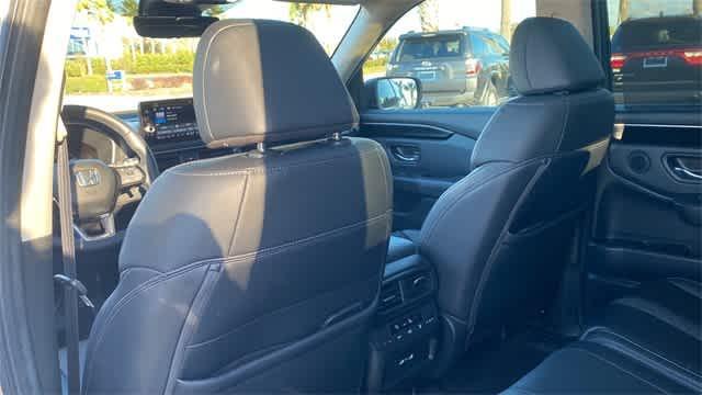 used 2023 Honda Pilot car, priced at $40,999