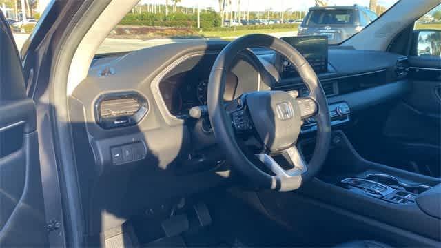 used 2023 Honda Pilot car, priced at $40,999