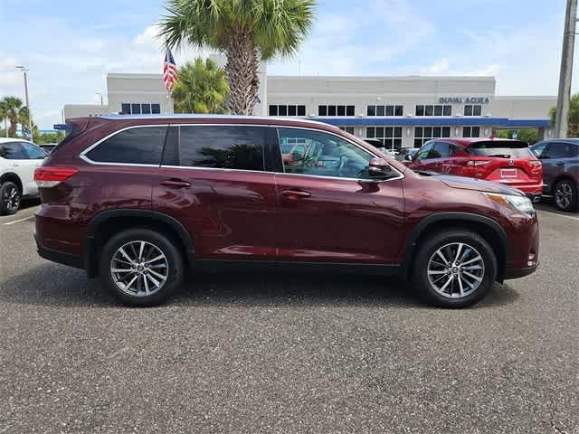 used 2019 Toyota Highlander car, priced at $21,900