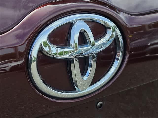 used 2019 Toyota Highlander car, priced at $21,900
