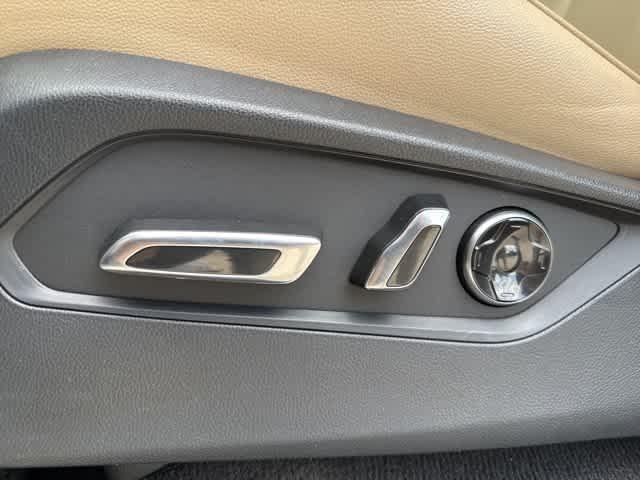 used 2022 Acura MDX car, priced at $38,500