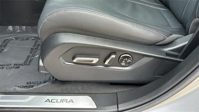 used 2024 Acura RDX car, priced at $39,900