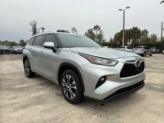 used 2020 Toyota Highlander car, priced at $30,200