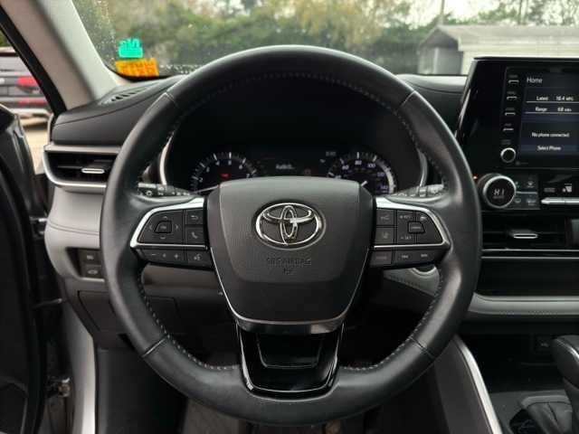 used 2020 Toyota Highlander car, priced at $30,200