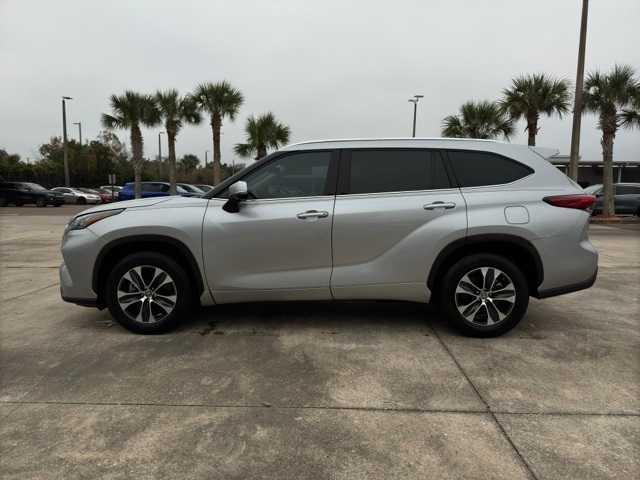 used 2020 Toyota Highlander car, priced at $30,200