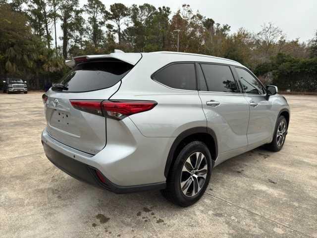 used 2020 Toyota Highlander car, priced at $30,200