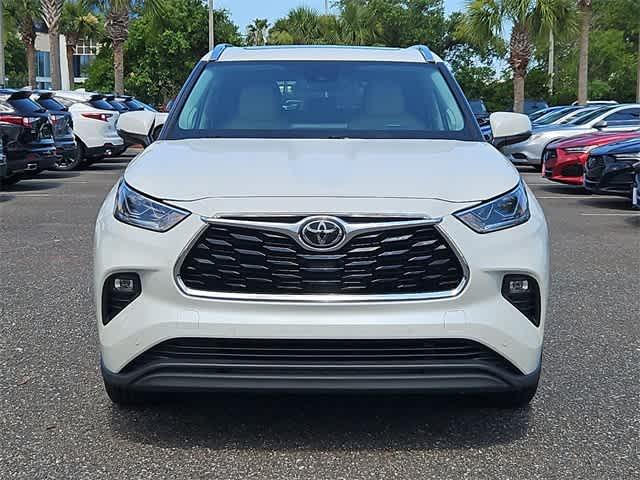 used 2020 Toyota Highlander car, priced at $28,500