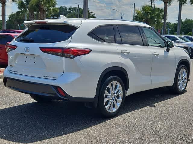 used 2020 Toyota Highlander car, priced at $28,500