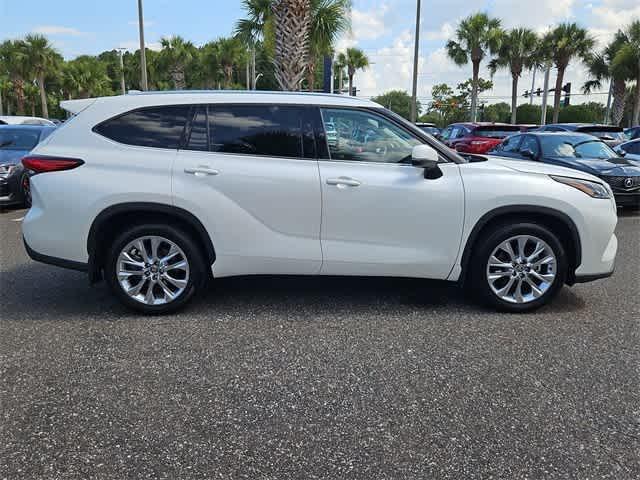 used 2020 Toyota Highlander car, priced at $28,500