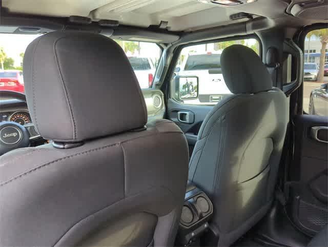 used 2022 Jeep Wrangler Unlimited car, priced at $33,400