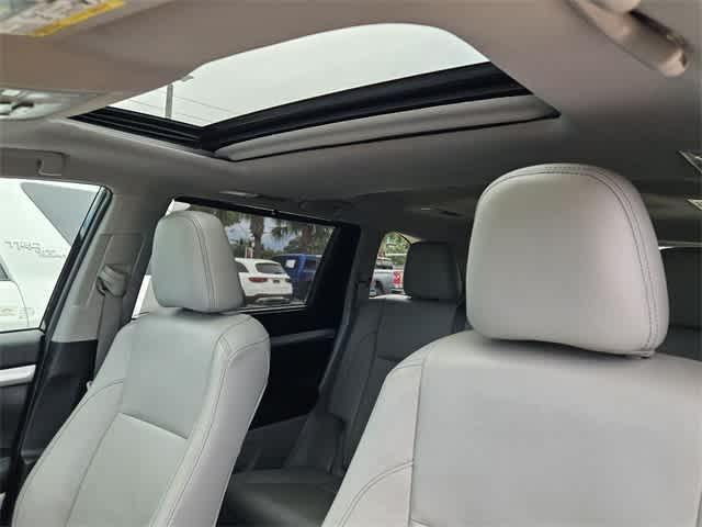 used 2019 Toyota Highlander car, priced at $21,900