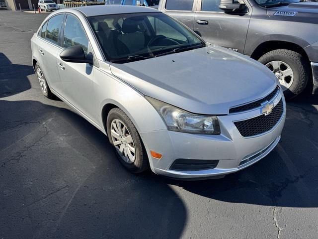 used 2011 Chevrolet Cruze car, priced at $4,500