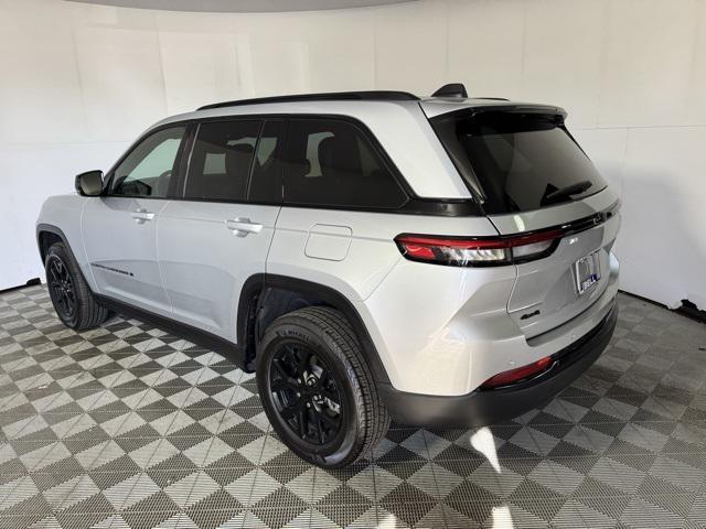 used 2024 Jeep Grand Cherokee car, priced at $37,500