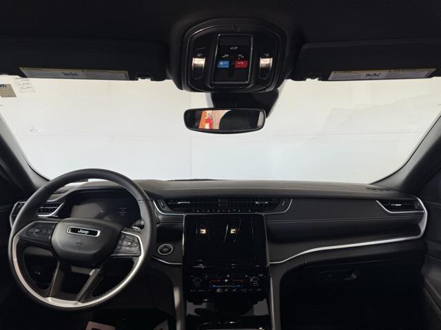 used 2024 Jeep Grand Cherokee car, priced at $37,500