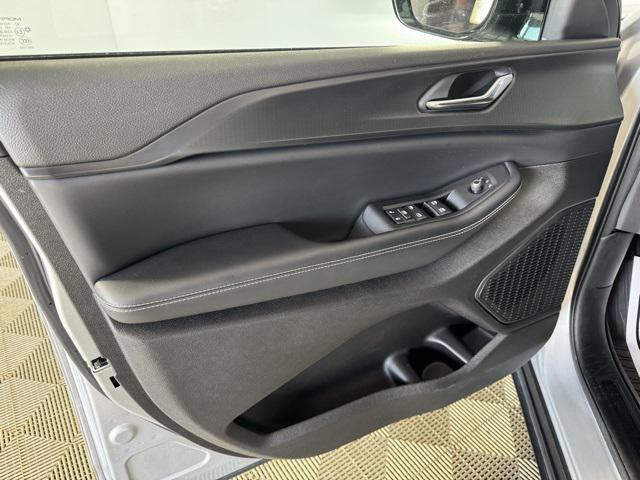 used 2024 Jeep Grand Cherokee car, priced at $37,500