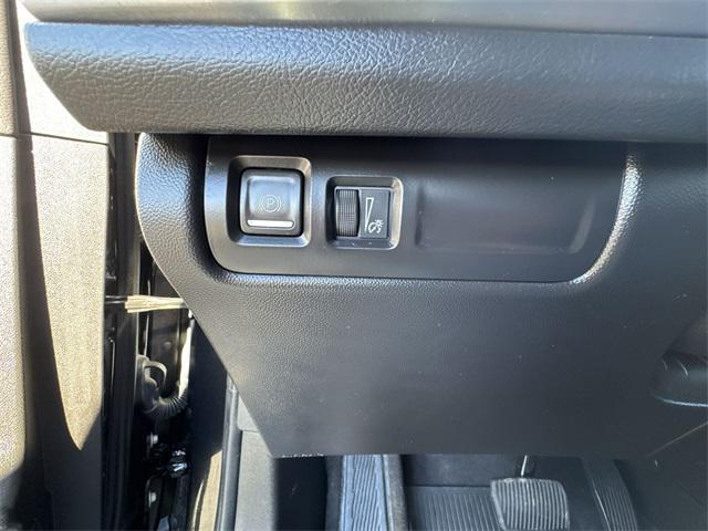 used 2024 Cadillac XT4 car, priced at $34,000