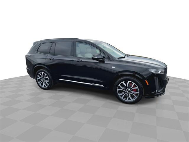 used 2022 Cadillac XT6 car, priced at $38,000