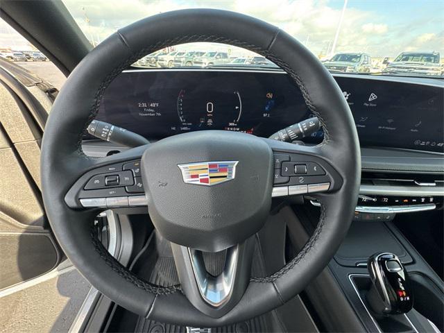 used 2025 Cadillac XT4 car, priced at $43,000