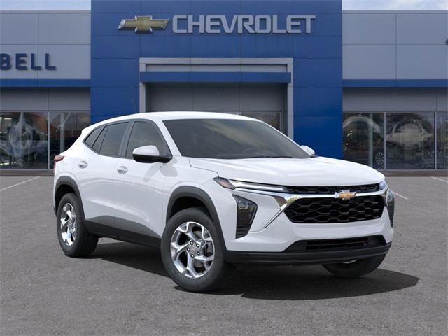 new 2025 Chevrolet Trax car, priced at $21,999