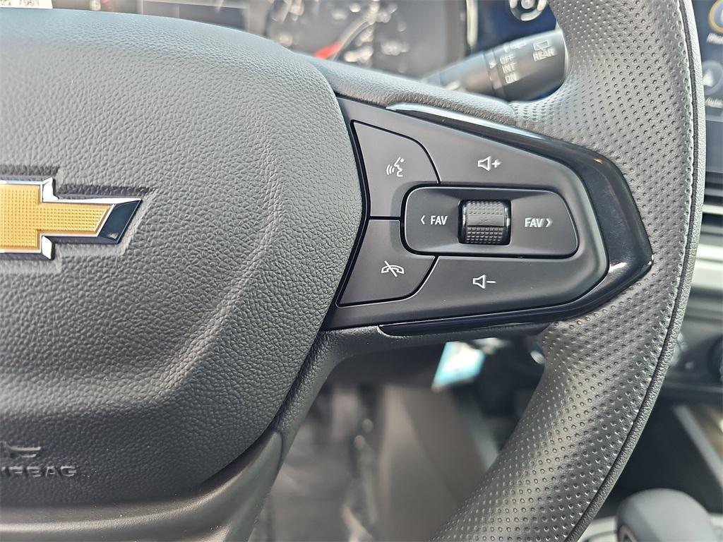 new 2025 Chevrolet Trax car, priced at $22,988
