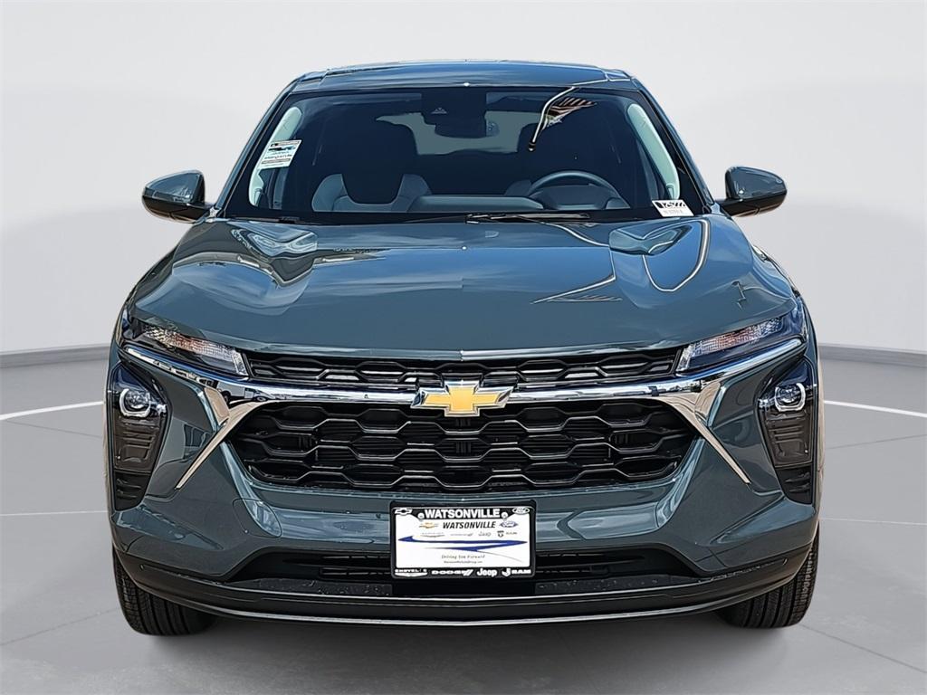 new 2025 Chevrolet Trax car, priced at $22,988