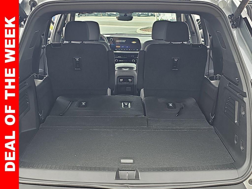 new 2026 Chevrolet Traverse car, priced at $43,888