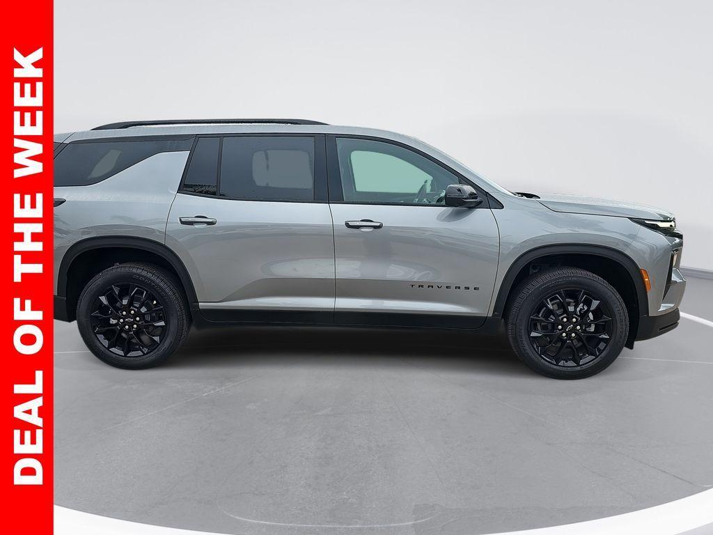 new 2026 Chevrolet Traverse car, priced at $43,888