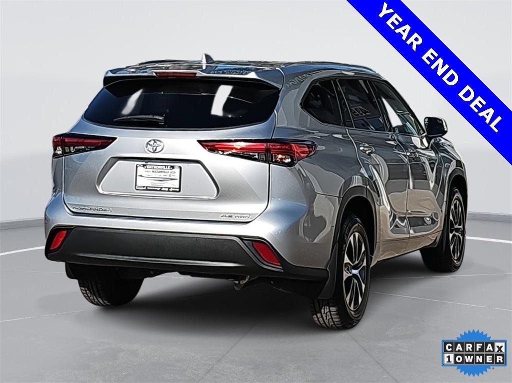 used 2021 Toyota Highlander car, priced at $31,595